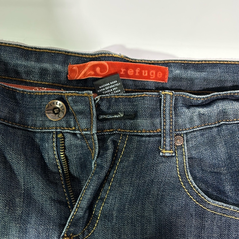 Refuge Size 9 Blue Jeans